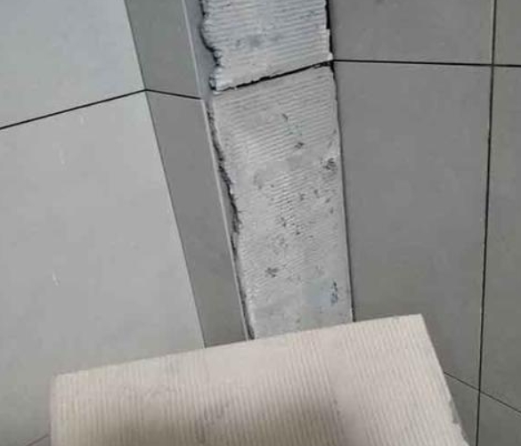 若羌瓷砖空鼓维修公司分享下厨房瓷砖脱落的补救措施。